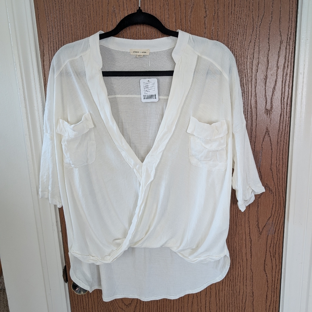 Silence + Noise Urban Outfitters Women's Faux Wrap Blouse *Size S NWT*